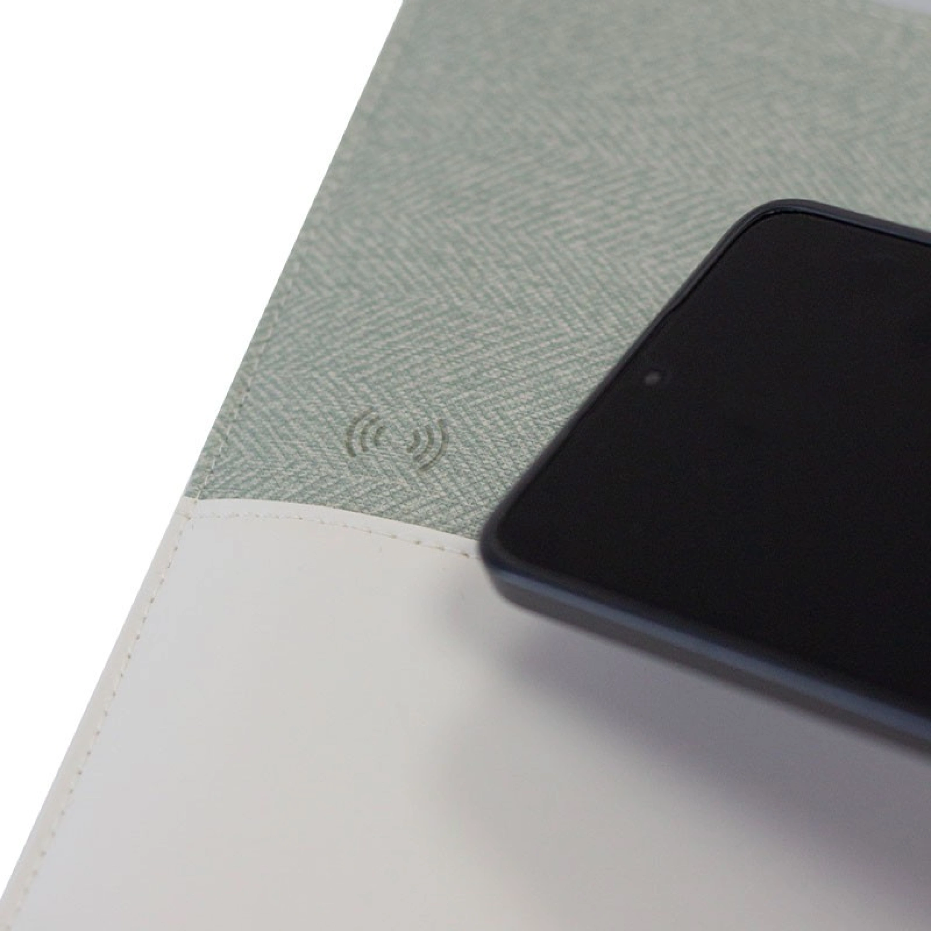 Funda MacBook con NFC