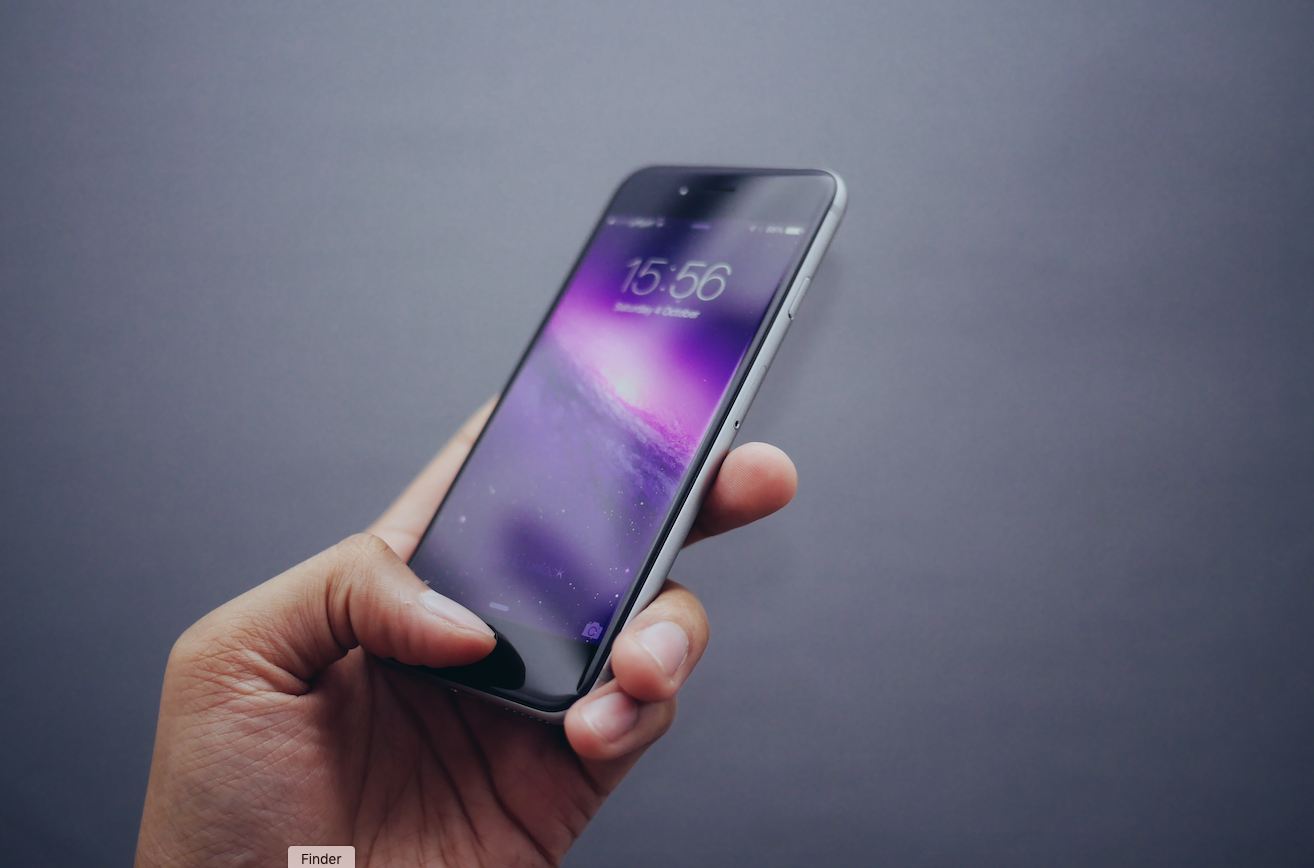 Apple cierra acuerdo para pantallas OLED.