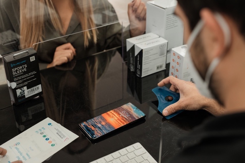 ¿Cómo reparar sensores de celular?