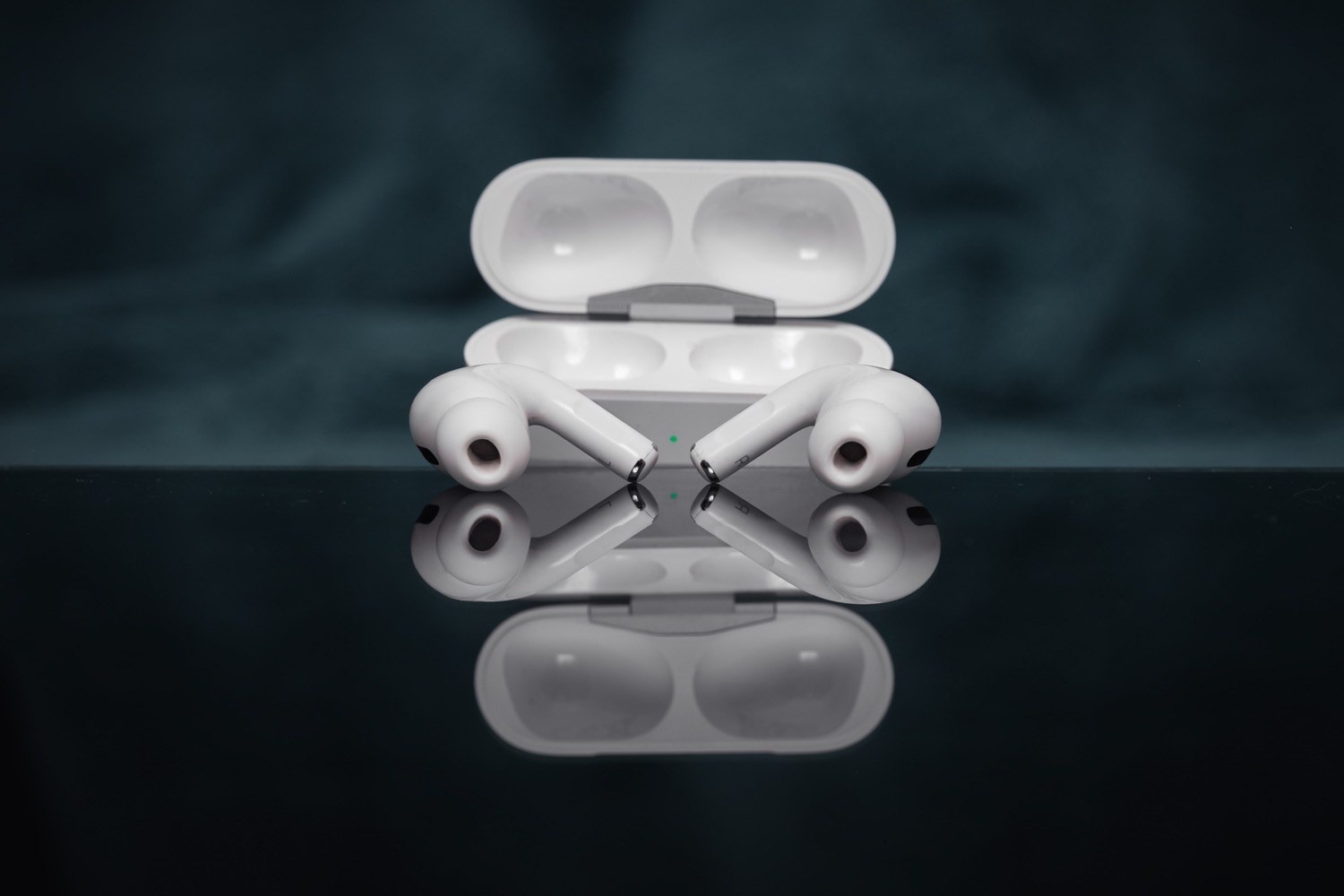 iOS 16.1 te permitirá desactivar el control de volumen en los AirPods